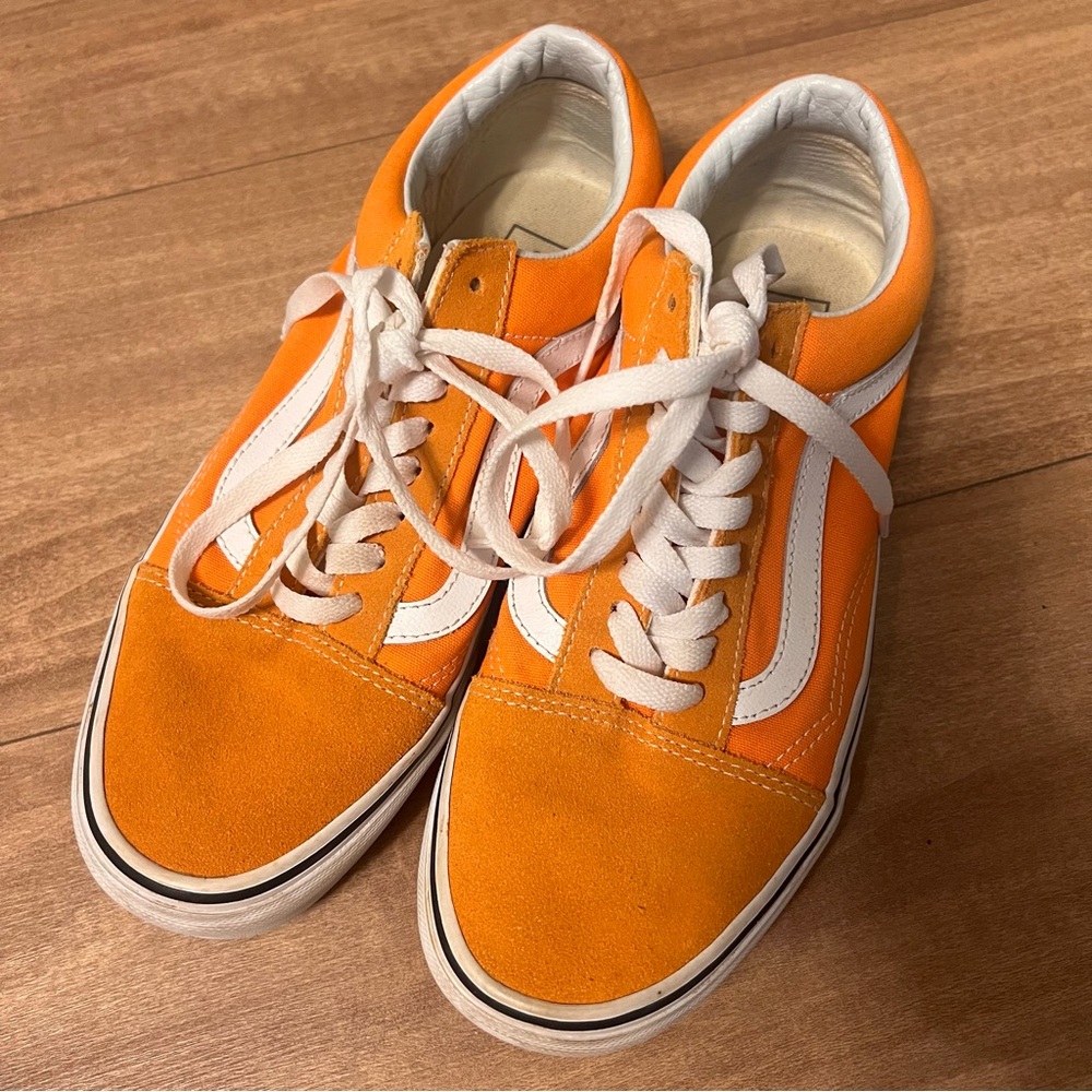 Vans - Picture 3 of 8